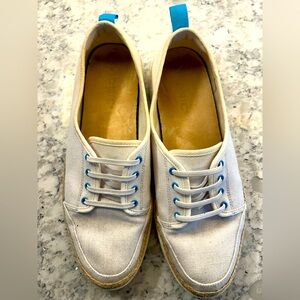 Vionic Jovie Women's Lace Up Casual Shoe, Sz 8. Excellent condition